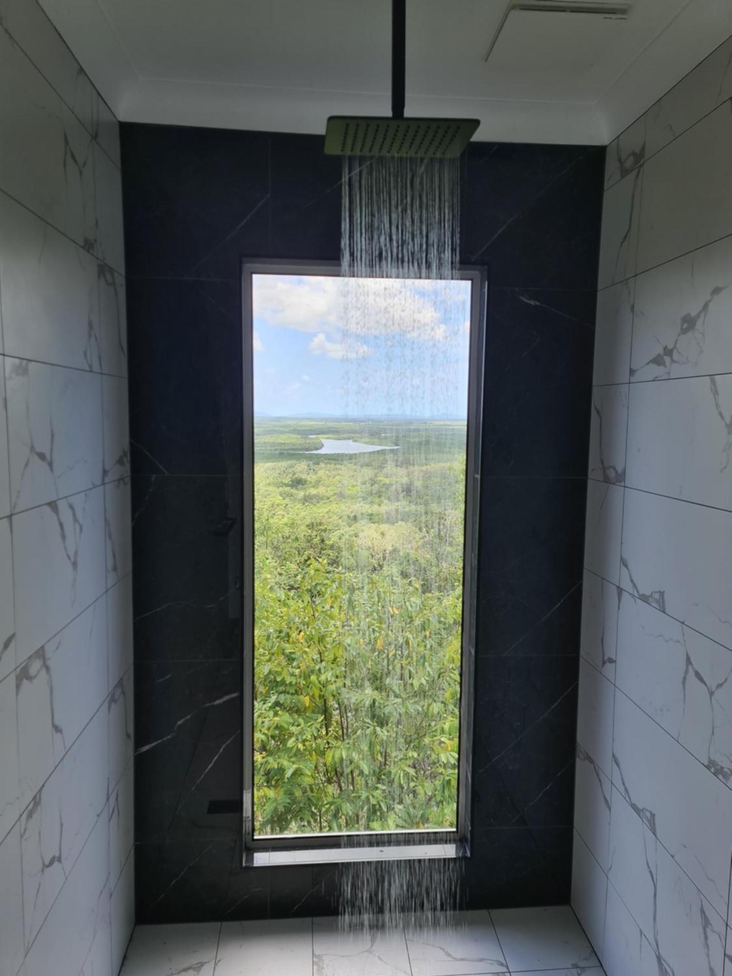 Vista Hinchinbrook Aparthotel Кардуел Екстериор снимка