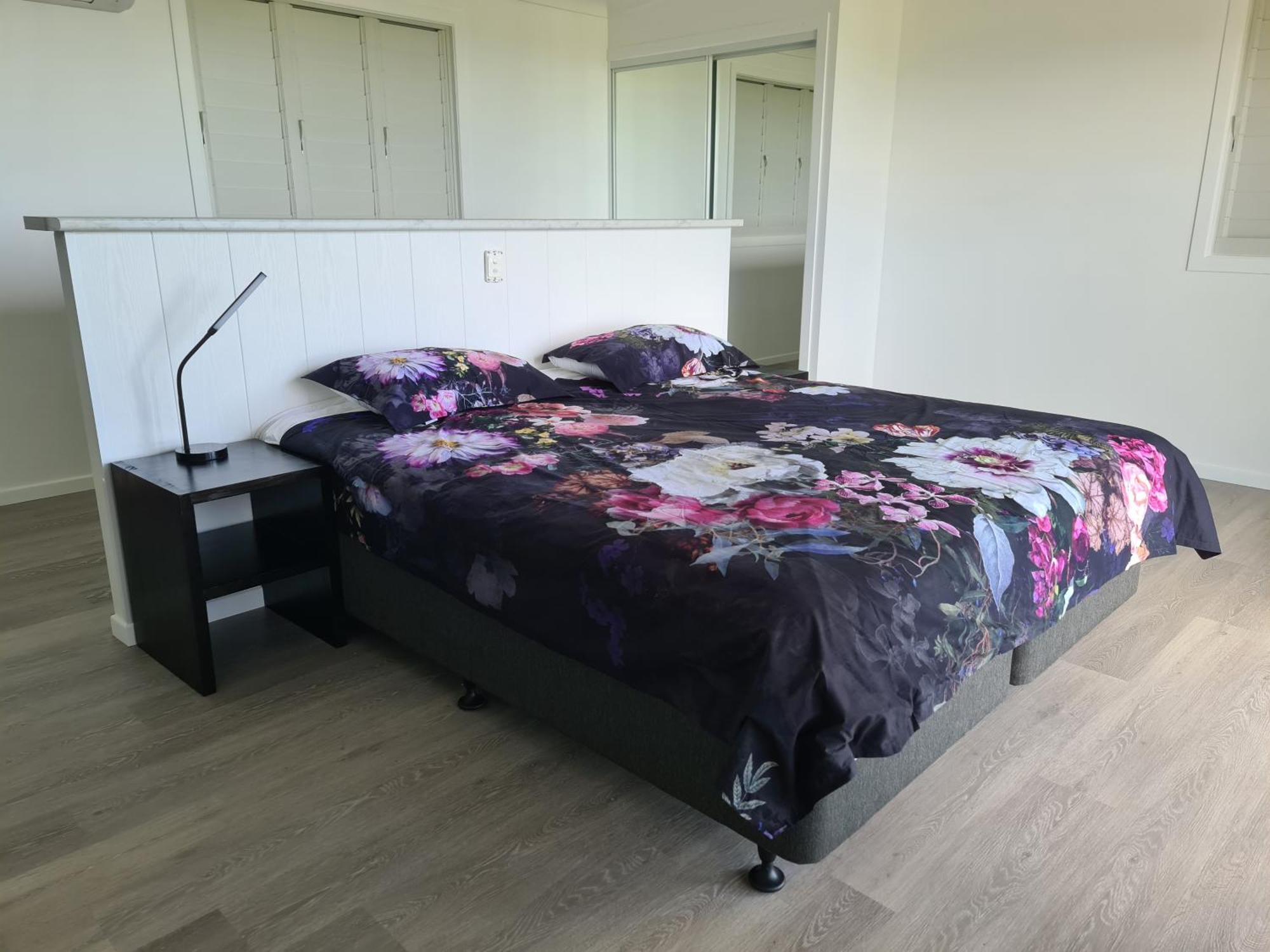 Vista Hinchinbrook Aparthotel Кардуел Екстериор снимка