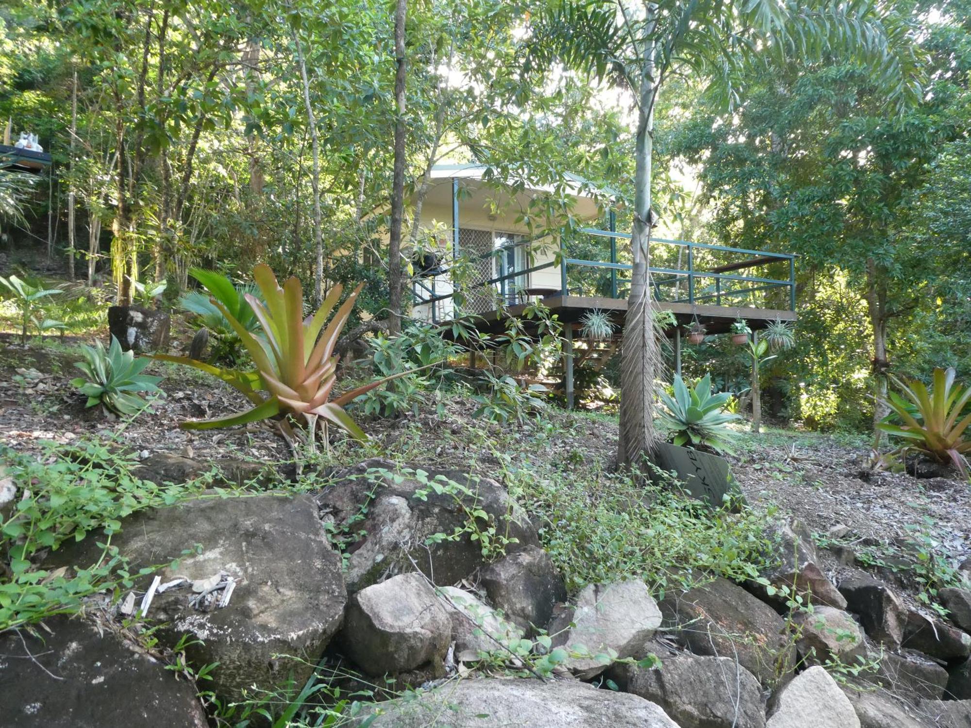 Vista Hinchinbrook Aparthotel Кардуел Екстериор снимка