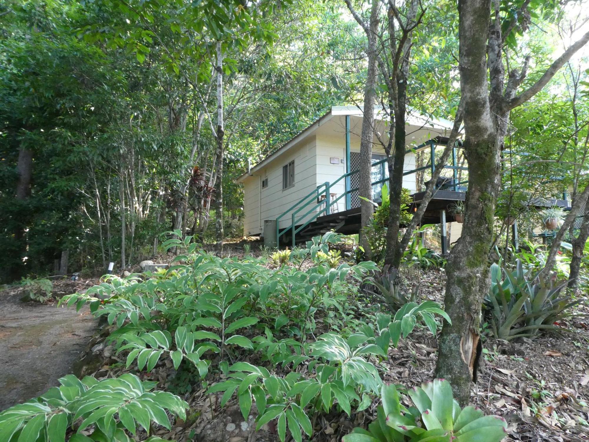 Vista Hinchinbrook Aparthotel Кардуел Екстериор снимка